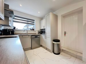 Photo 19- click for photo gallery